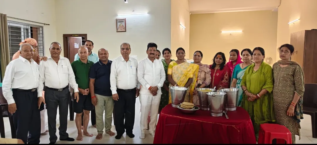 डॉ. आशा लकड़ा ने प्रणामी मंदिर एवं अपना घर आश्रम का किया निरीक्षण