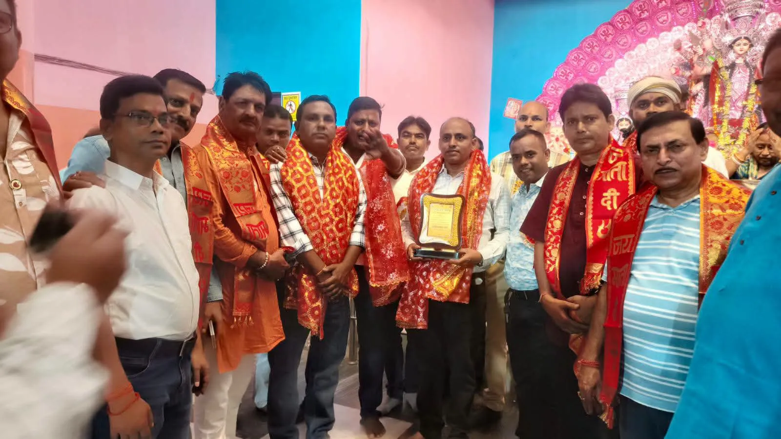 धनबाद : लायंस क्लब धनबाद गोविंदपुर ने छह दुर्गा पूजा समितियों को शक्ति सम्मान से किया सम्मानित
