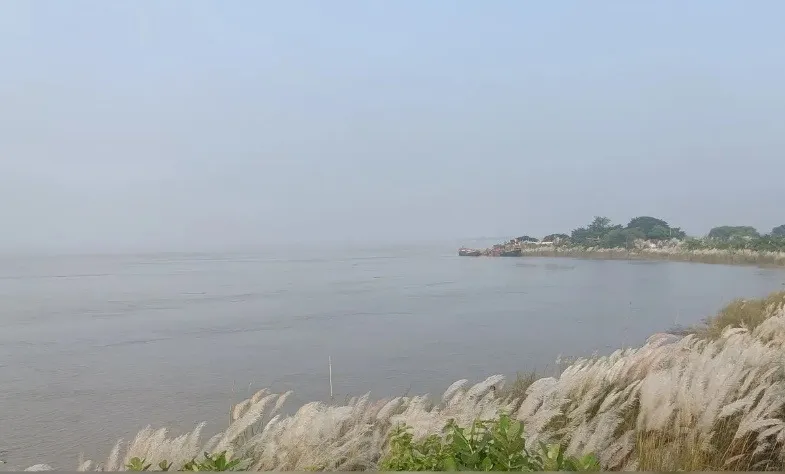 गोपालपुर में गंगा और कोसी के जलस्तर में उतार-चढ़ाव