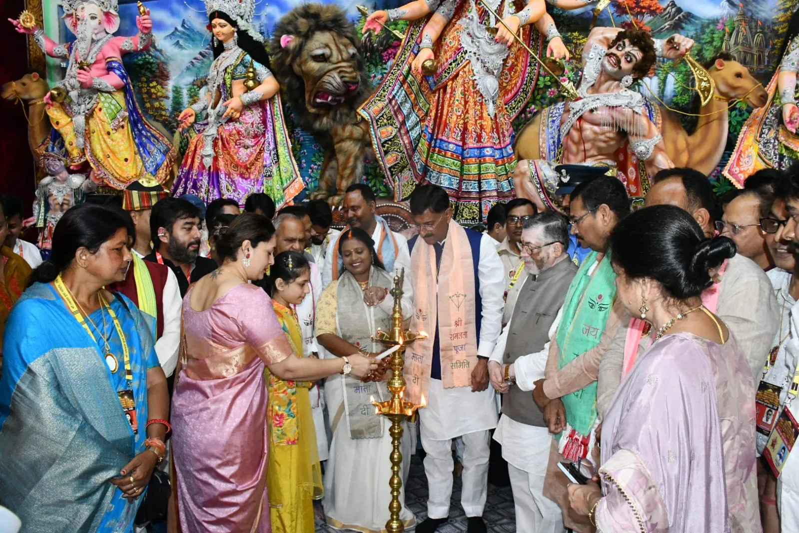 रांची : राज्यपाल ने किया श्री राम लला पूजा समिति के पंडाल का उद्घाटन