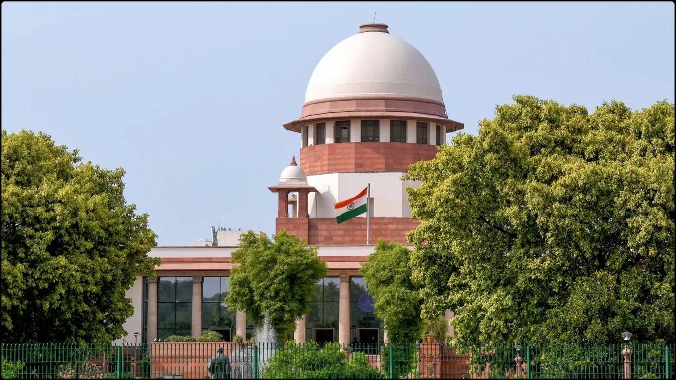 नाबालिगों के मामले में सोशल मीडिया प्लेटफॉर्मों को मानना होगा भारतीय कानून, केंद्र नियमों पर करे विचार: सुप्रीम कोर्ट
