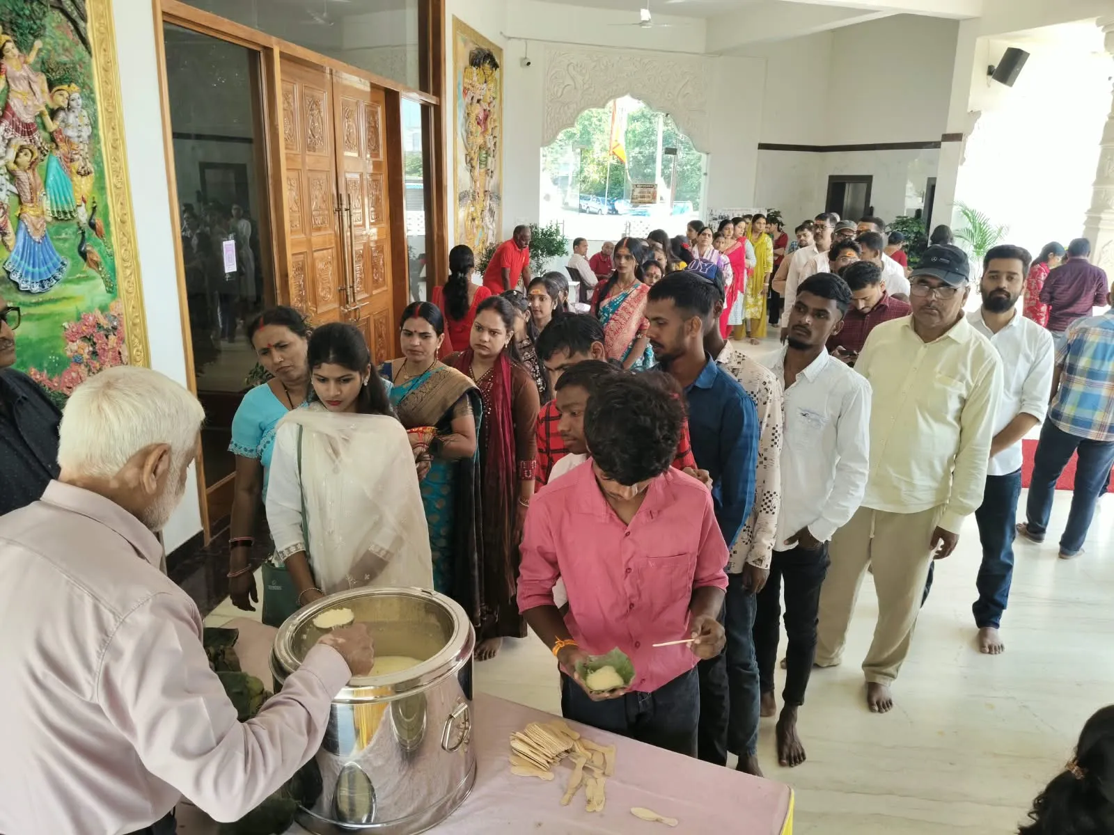 श्री कृष्ण प्रणामी मंदिर में श्रद्धा और उल्लास के साथ मना शरद पूर्णिमा महोत्सव
