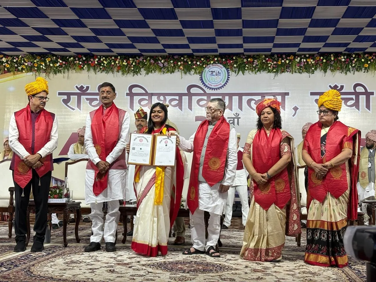 टॉपर का हौसला तोड़ने में लगा रांची विवि का पत्रकारिता विभाग 