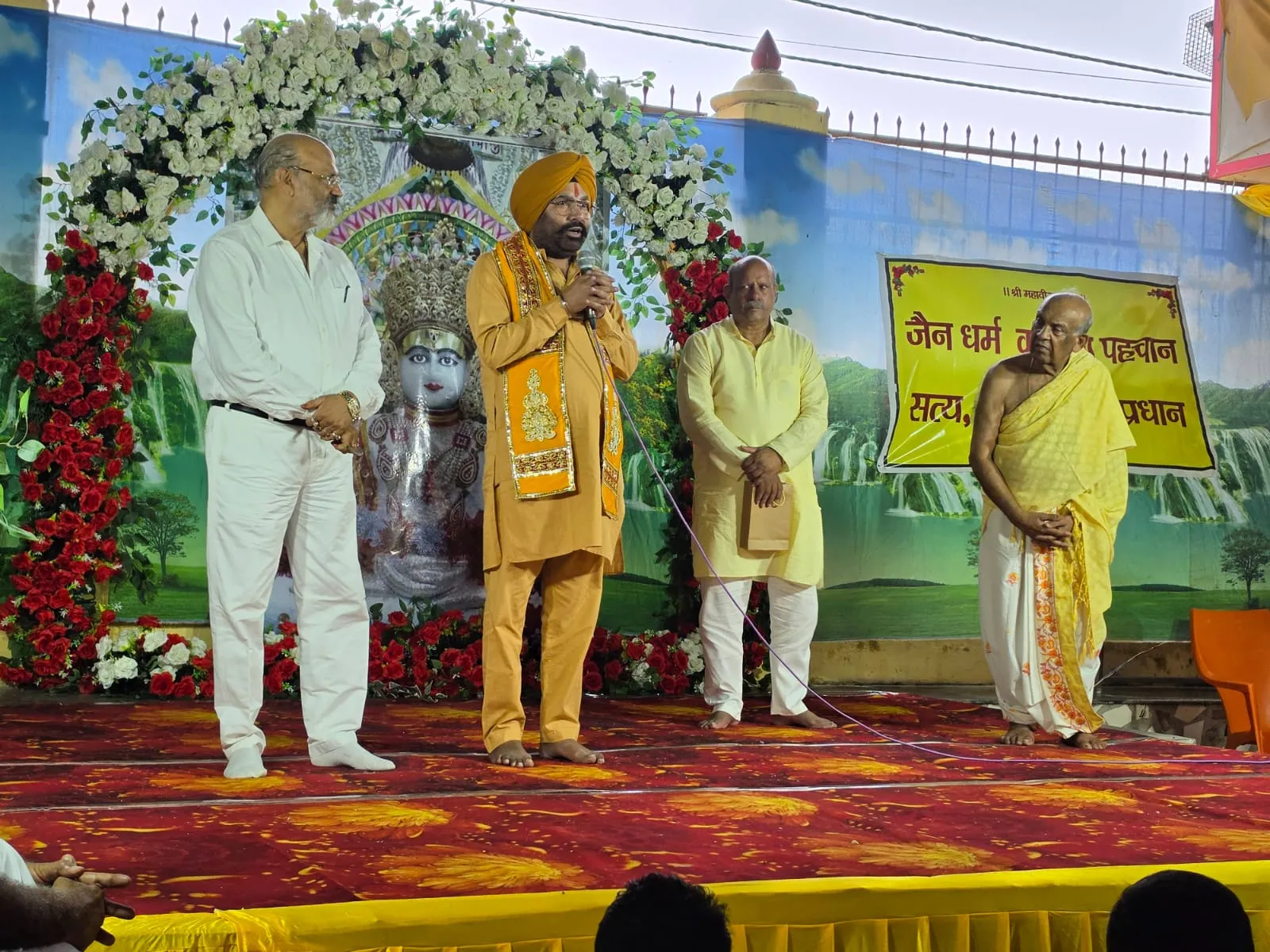 श्री जैन श्वेताम्बर संघ ने जैन श्वेताम्बर मंदिर डोरंडा में किया शोभायात्रा और क्षमापना कार्यक्रम
