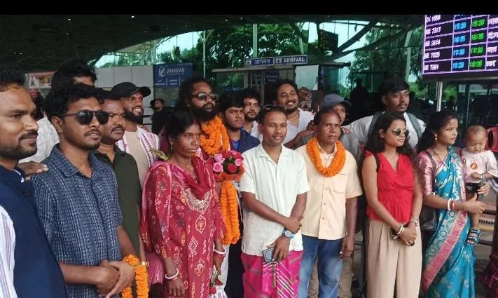 आंगन के अभिनेता रवि राज मुर्मू का जोरदार स्वागत