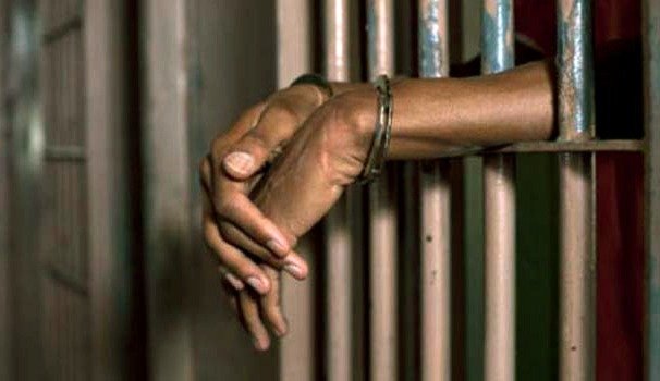 लातेहार : पांच मामलों का आरोपी टीएसपीसी उग्रवादी गिरफ्तार, हथियार बरामद