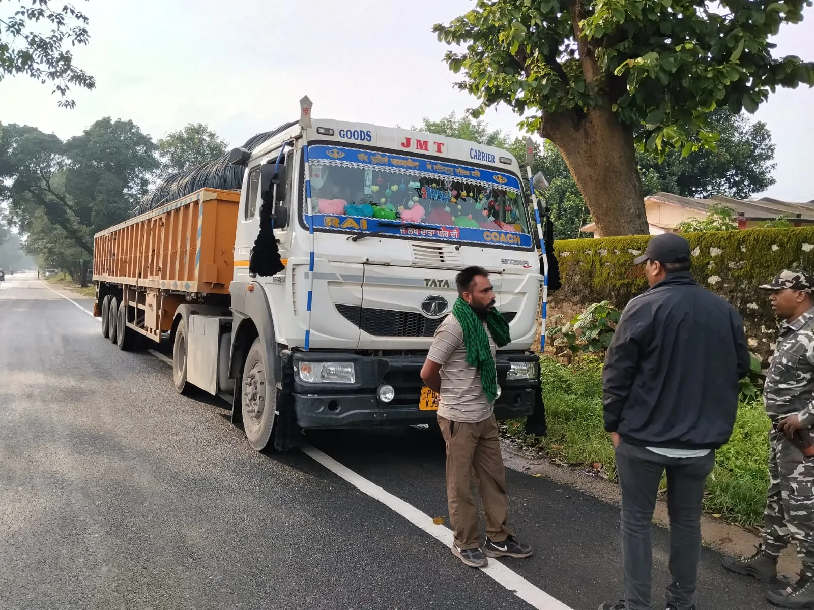 खूंटी : उपायुक्त के निर्देश पर चलाया गया वाहन जांच अभियान