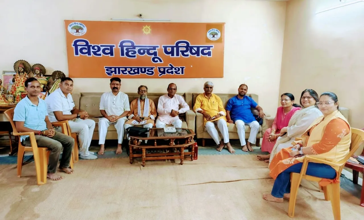 रिश्तों में अंग्रेजियत के कारण संस्कारों का क्षरण हो रहा है : गोविन्द शेंडे