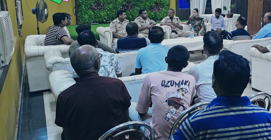 बाघमारा : पूजा में सुरक्षा को लेकर धनबाद पुलिस अलर्ट, बाजारों पर रहेगी पैनी नजर