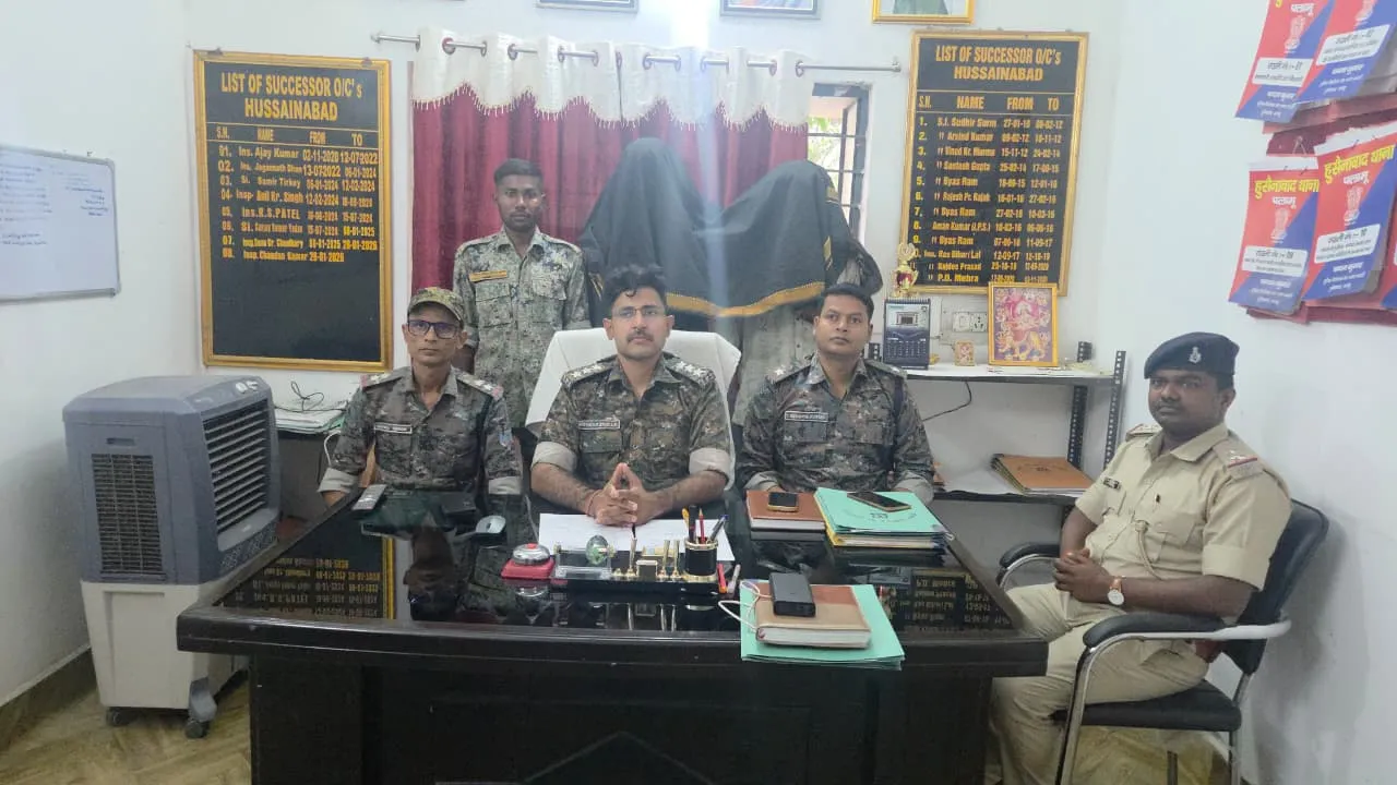 हुसैनाबाद : बाइक चोर गिरोह के दो सदस्य गिरफ्तार; चोरी की दो बाइक भी बरामद