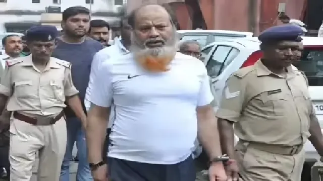 गैंगस्टर फहीम खान के घर फायरिंग मामले में तीन दोषी करार 