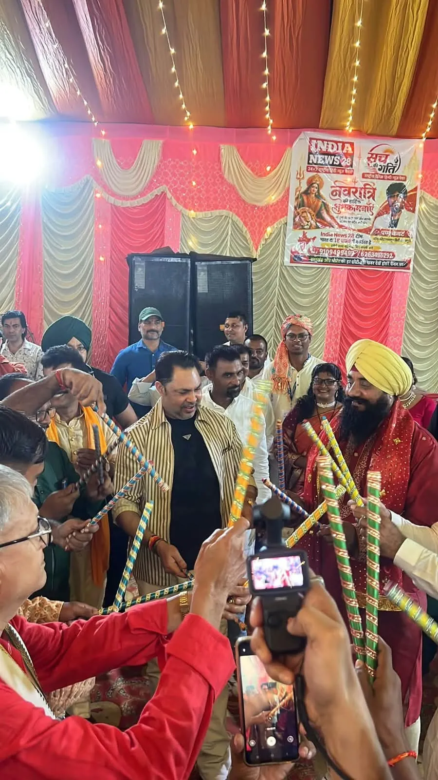 धनबाद : निरसा में माँ दुर्गा आह्वान डांडिया महोत्सव की धूम