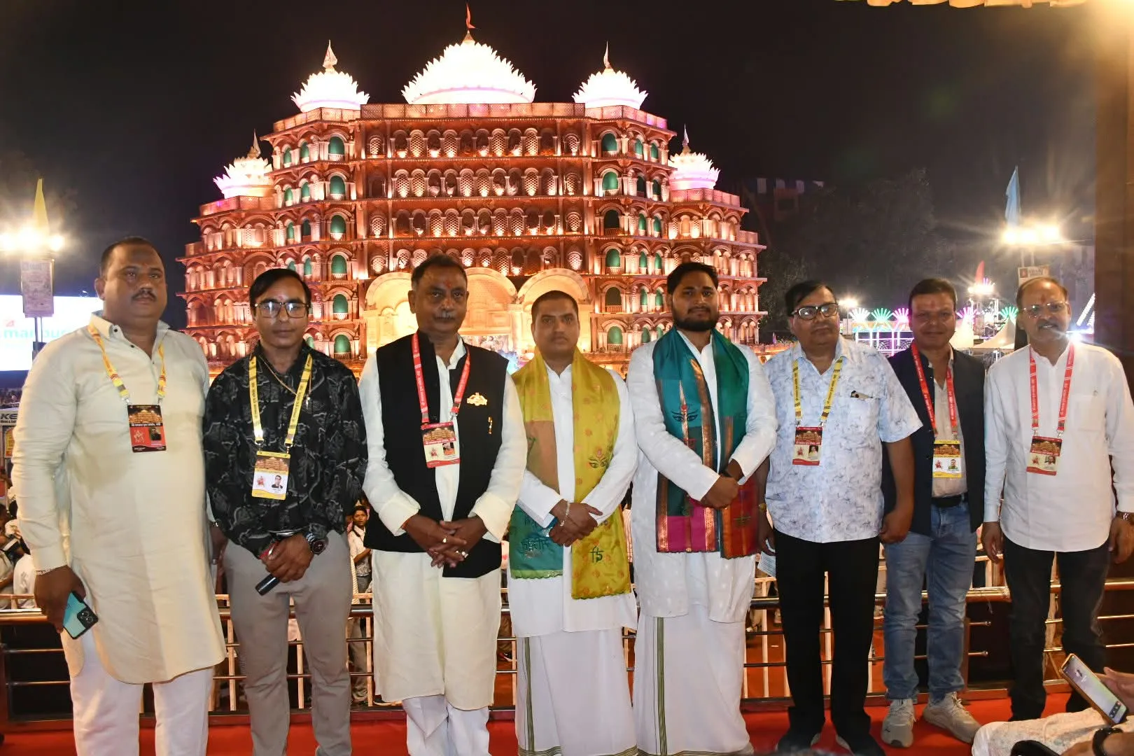 स्वर्वेद महामंदिर धाम से पुरोहित पहुंचे रांची श्री राम लला पूजा पंडाल, भव्य स्वागत