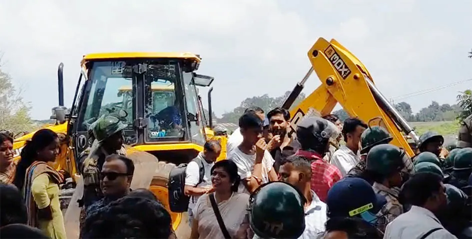 रांची : एचईसी के निवेदन पर हटाया गया अतिक्रमण
