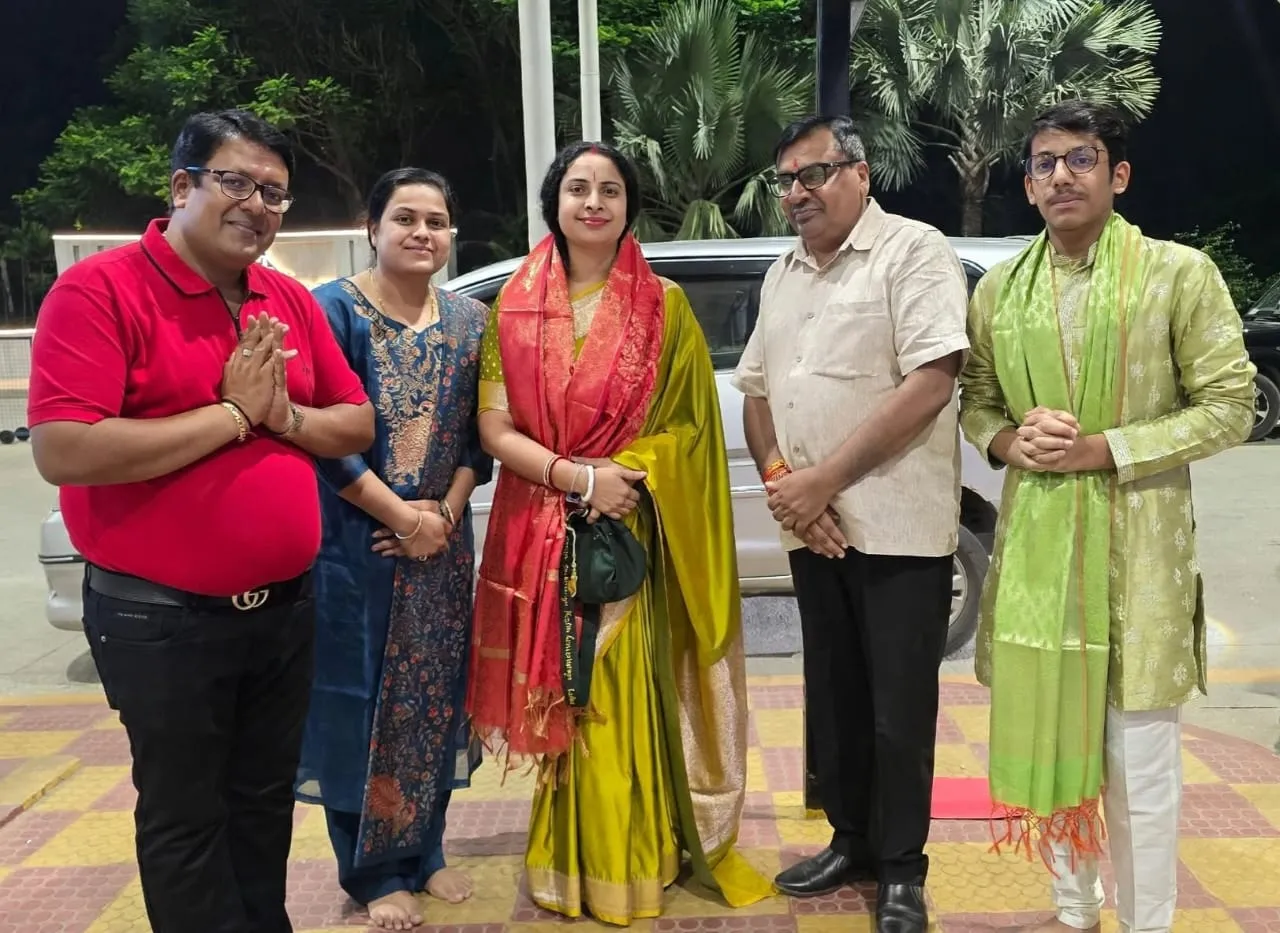 रांची एयरपोर्ट पर रेणुका पुंडरिक गोस्वामी का स्वागत-अभिनंदन