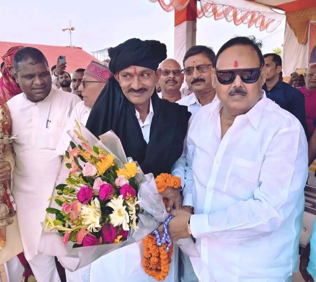 पलामू : कंबल के सहारे इलाज की उम्मीद, तो फिर दो बार का जनप्रतिनिधित्व और सूर्या की उच्च शिक्षा किस काम? 