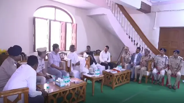 अधिकारियों और राजनेताओं ने किया रूपी सोरेन को नमन