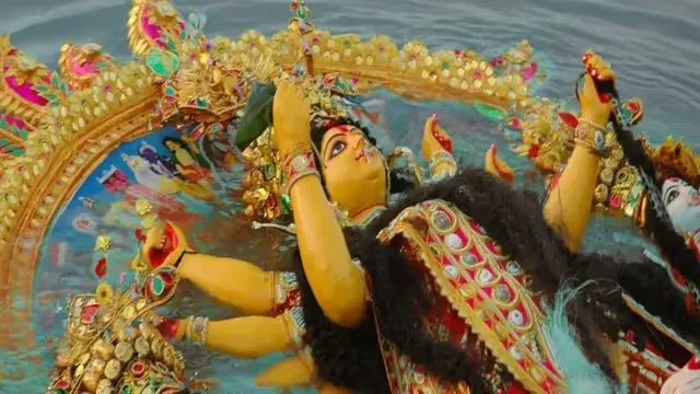 रांची में मां दुर्गा को नम आंखों से दी गयी विदाई