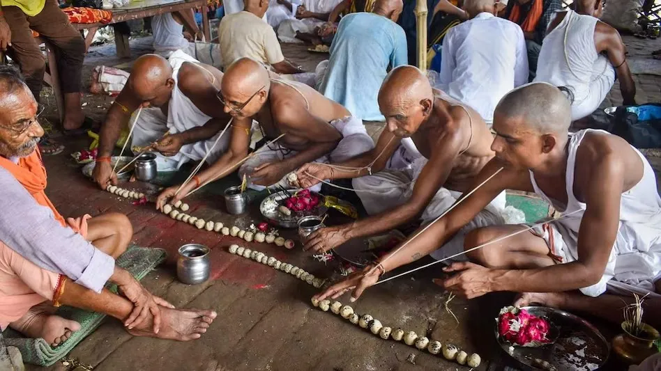 पितरों की तृप्ति का पावन पितृ पक्ष 26 से