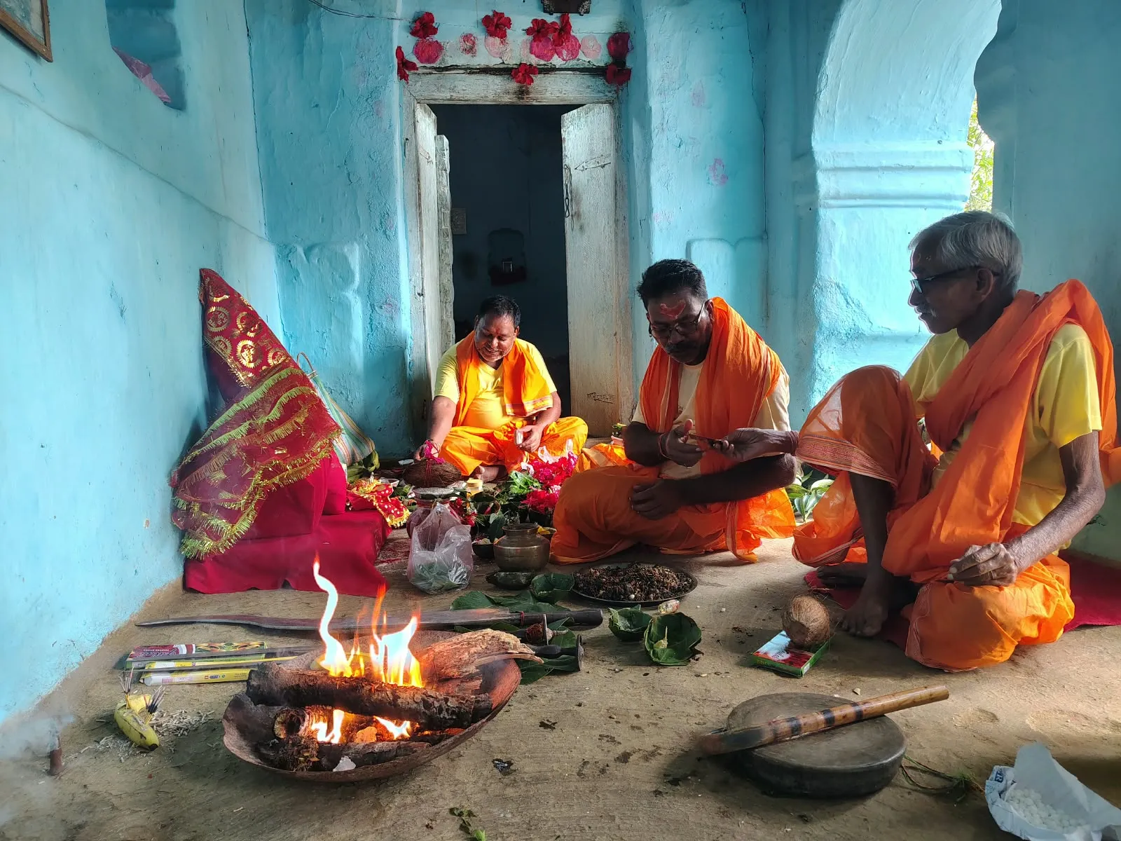 लोहरदगा : भंडरा के भिठा गांव में माता आदि शक्ति भवानी के लिए होती है अदृश्य भगवान की पूजा