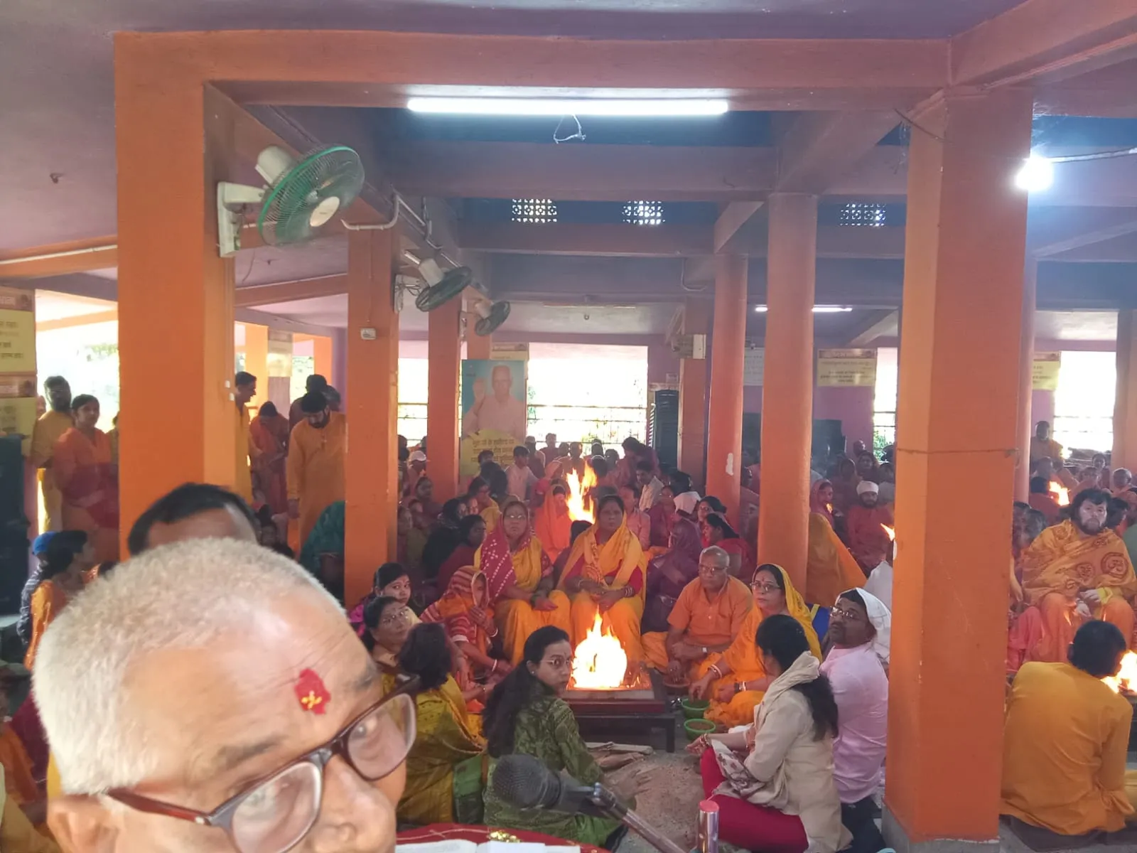 गायत्री-परिवार ने युग निर्माण व विचार क्रांति अभियान पर चर्चा कर की यज्ञ की पूर्णाहुति
