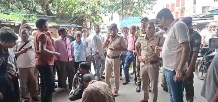 धनबाद : दिनदहाड़े गोलीबारी में गैंगस्टर फहीम खान के भाई सानू और उसके साथी सद्दाम को लगी गोली