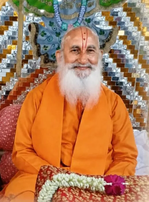 पांच को श्री कृष्ण प्रणामी सेवा धाम मंदिर में स्वामी सदानंद जी महाराज के आशीष वचन