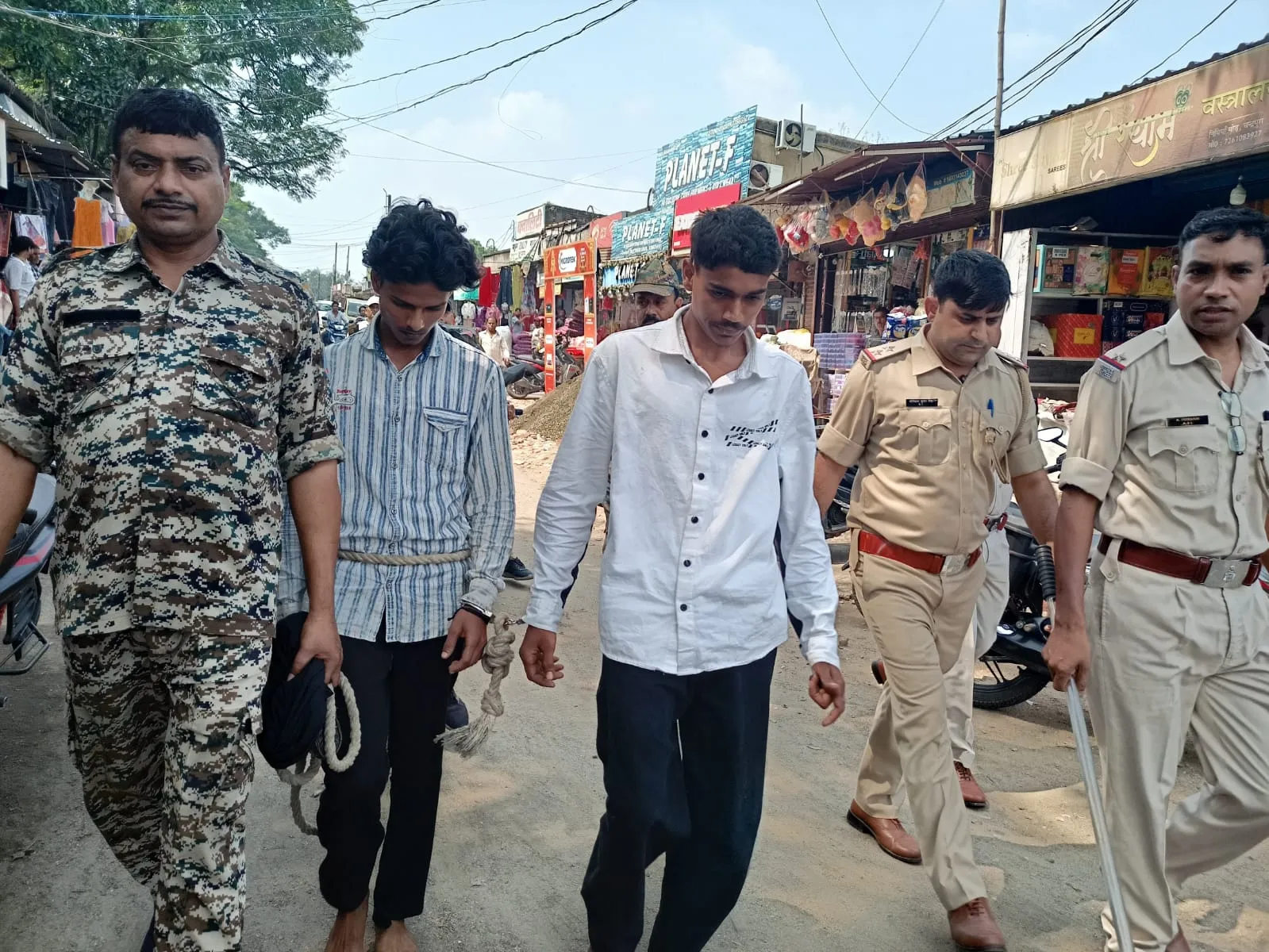 चंद्रपुरा : चोरी मामले में जेवर के साथ तीन गिरफ्तार 