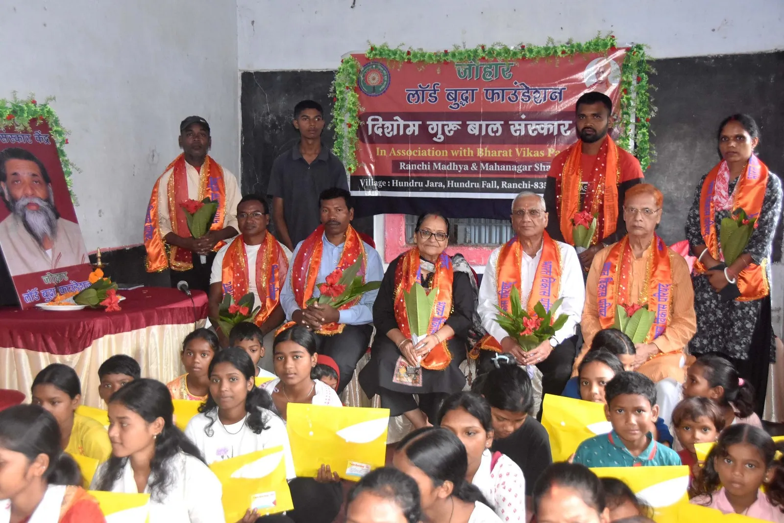 आर्टिफिशियल इंटेलिजेंस ट्रेनिंग में छात्रों को मिला सर्टिफिकेट एवं मेडल