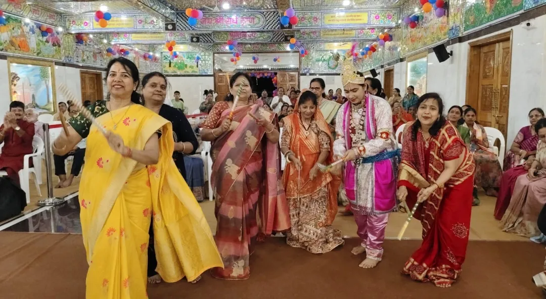 कालिया नाग दमन से दिव्य महारास तक गूंजा राधा-कृष्ण का जयघोष