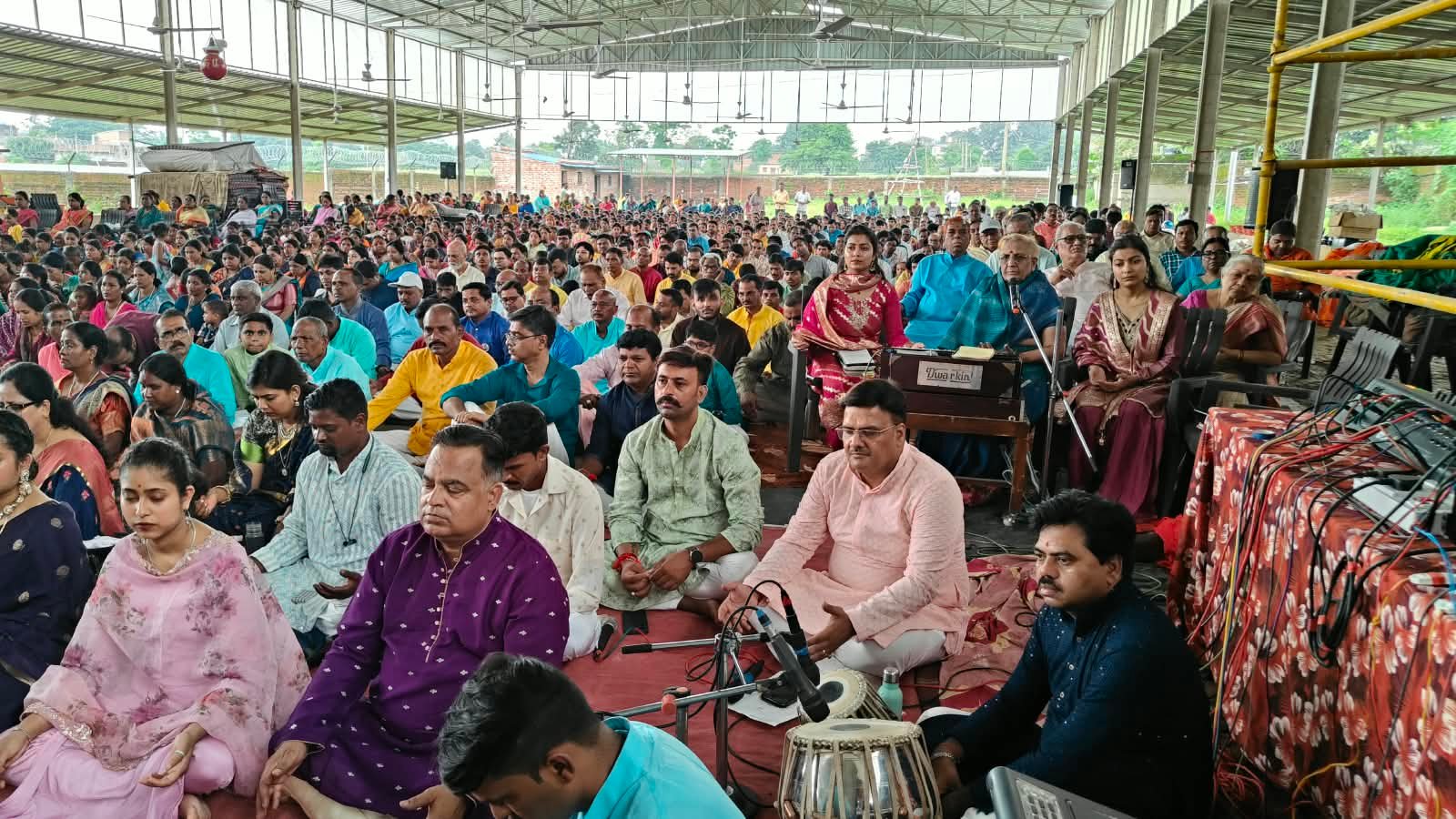 निर्मल धाम में गूंजा श्री कृष्ण नाम, हजारों साधकों ने लिया आध्यात्मिक आशीर्वाद