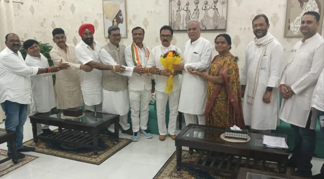 छत्तीसगढ़ प्रभारी सुखदेव भगत से मिले छत्तीसगढ़ के कद्दावर कांग्रेसी नेता