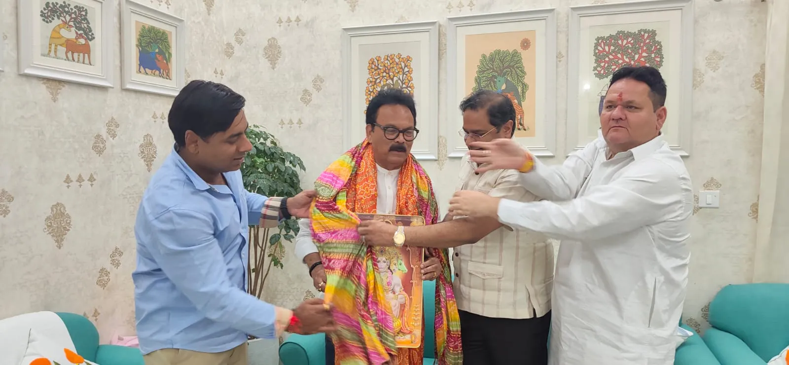 लाल किला रामलीला के पदाधिकारियों ने सांसद सुखदेव भगत को किया आमंत्रित