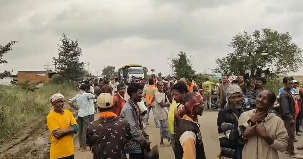 चतरा : कोयला वाहन से टक्कर में आटो सवार एक की मौत, दो गंभीर